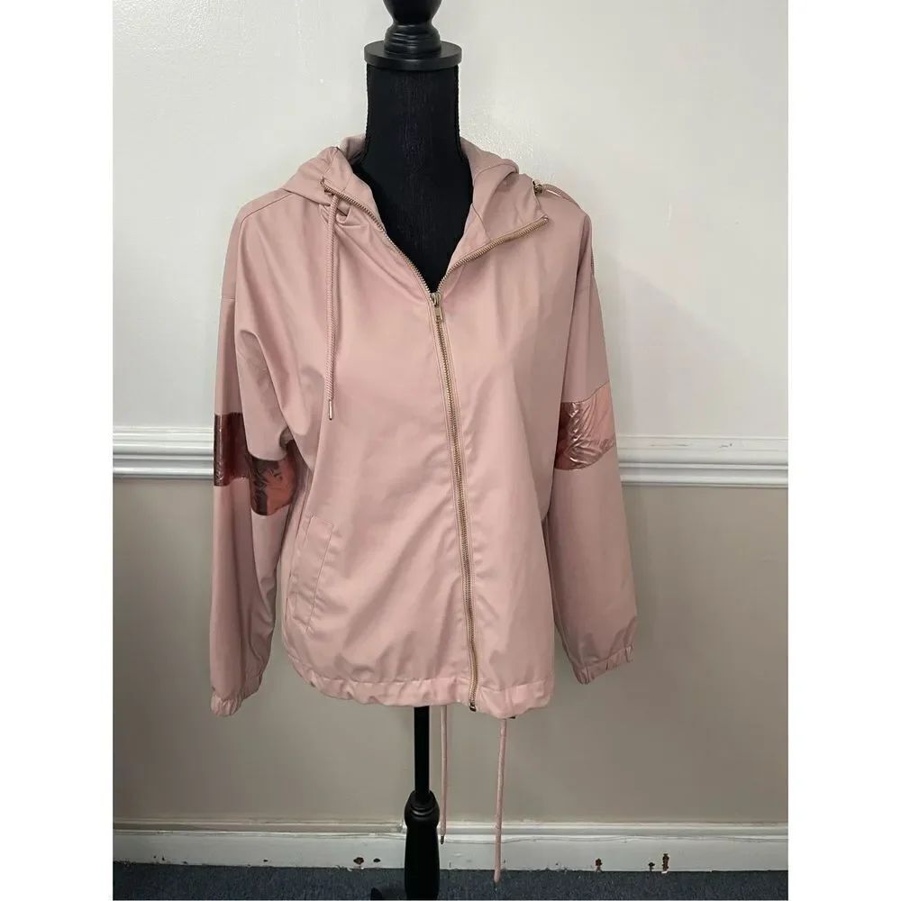 Forever 21 Blush Colored Windbreaker Jacket with Metallic Pink Size Small